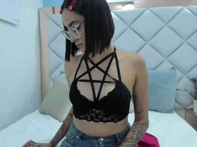 crystalstonee1