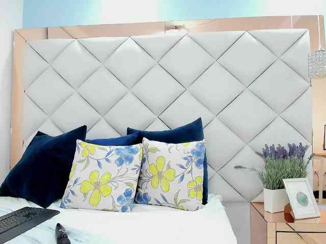 crystalstonee1 webcam