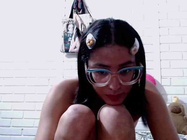 crystalstonee1 webcam