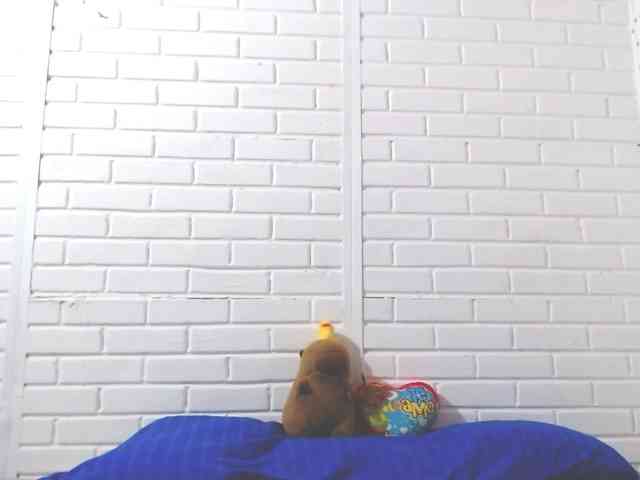 Modelo: crystalstonee1