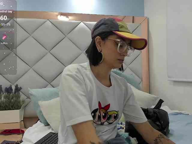 crystalstonee1 webcam