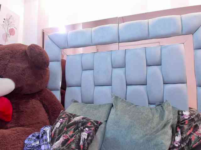 crystalstonee1 webcam