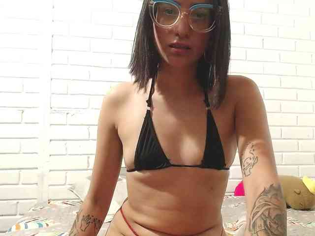 crystalstonee1 webcam