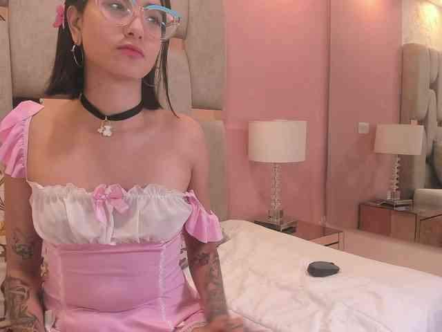 crystalstonee1 webcam