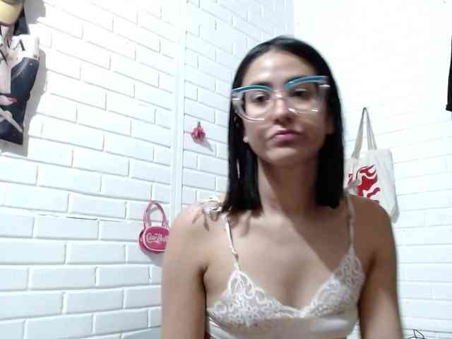 crystalstonee1 webcam