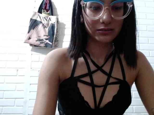 crystalstonee1 webcam
