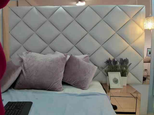 crystalstonee1 webcam