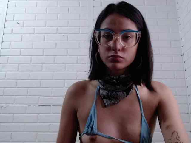 crystalstonee1 webcam