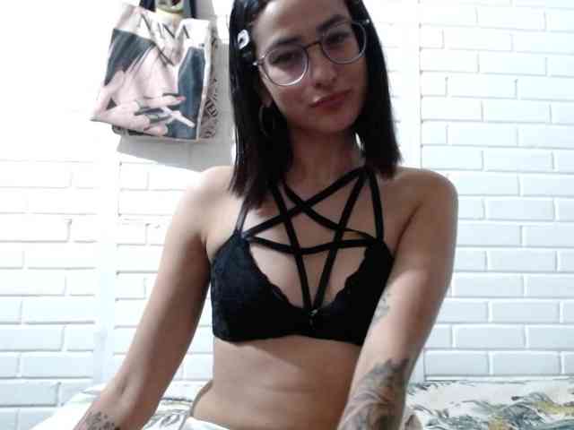 crystalstonee1 webcam