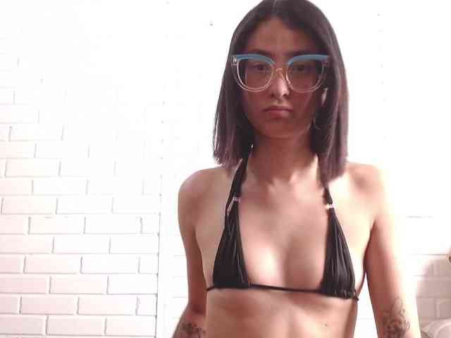 crystalstonee1 webcam