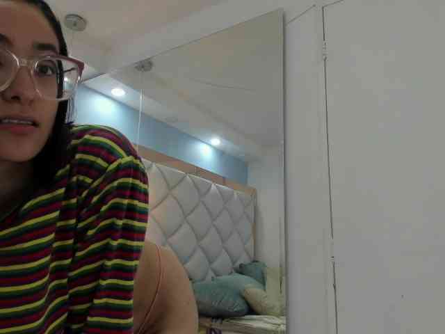 crystalstonee1 webcam