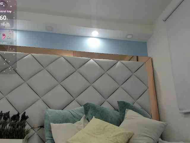 crystalstonee1 webcam