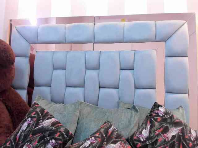 crystalstonee1 webcam