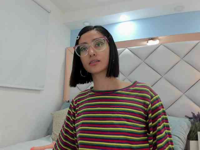 crystalstonee1 webcam