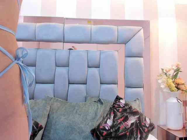 crystalstonee1 webcam