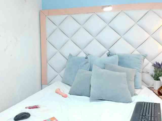 crystalstonee1