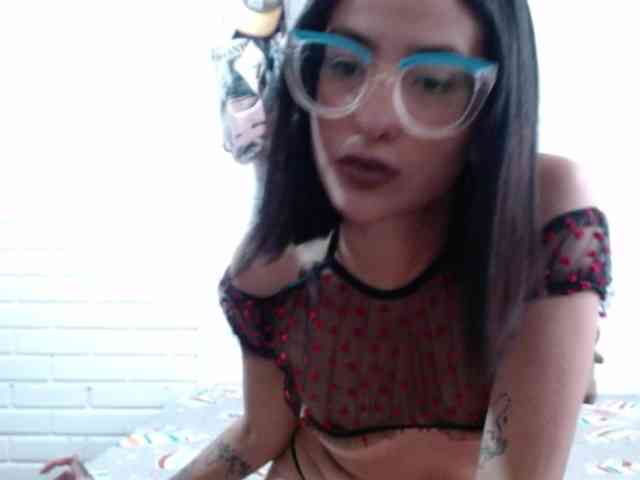 crystalstonee1 webcam