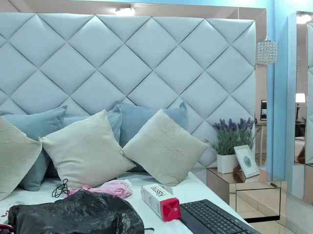 crystalstonee1