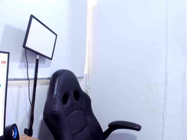 crystalstonee1 webcam