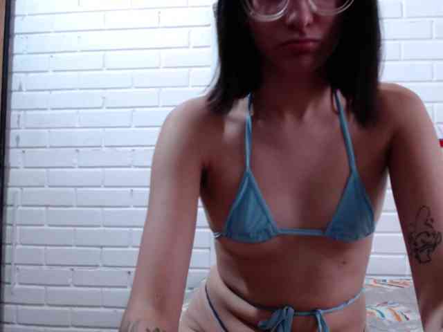 crystalstonee1 webcam