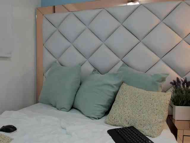 crystalstonee1