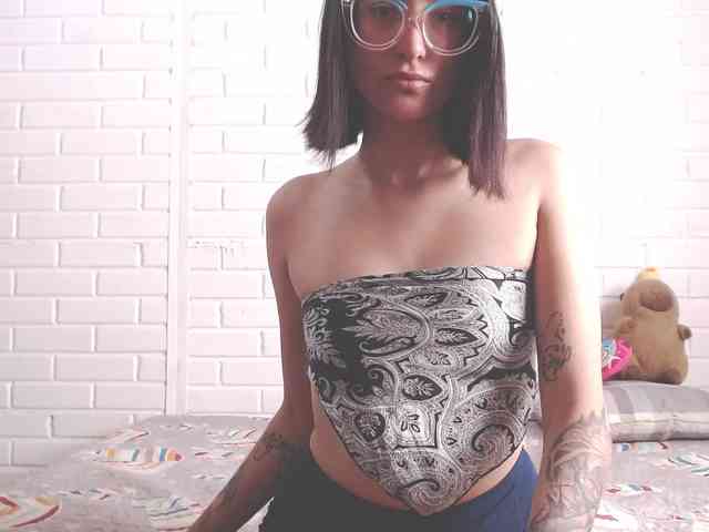 crystalstonee1 webcam