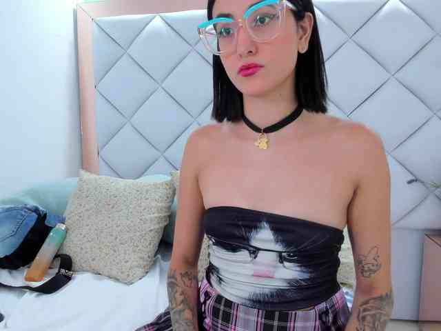 crystalstonee1 webcam