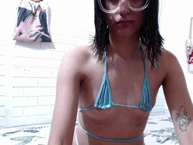 crystalstonee1 webcam