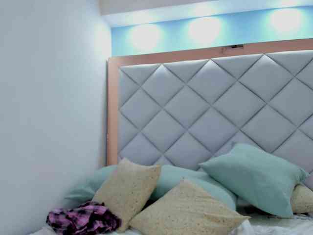 crystalstonee1 webcam