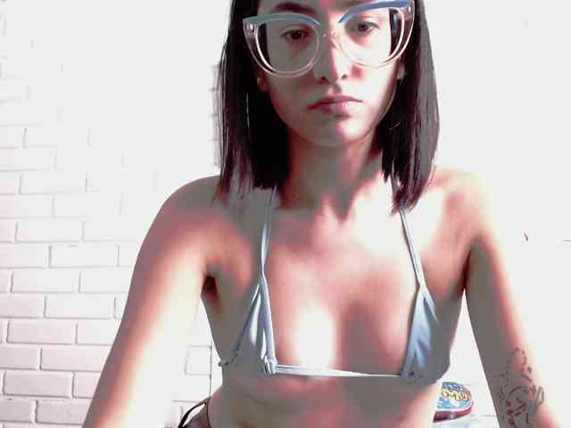 crystalstonee1 webcam