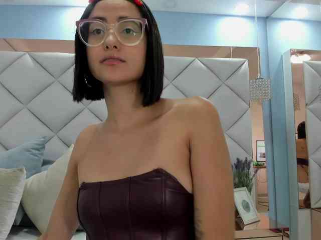 crystalstonee1 webcam