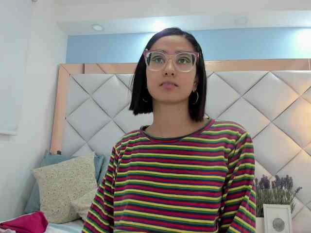 crystalstonee1 webcam