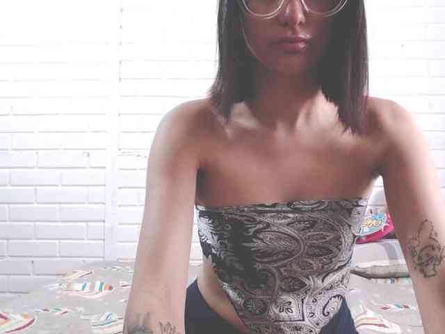 crystalstonee1 webcam