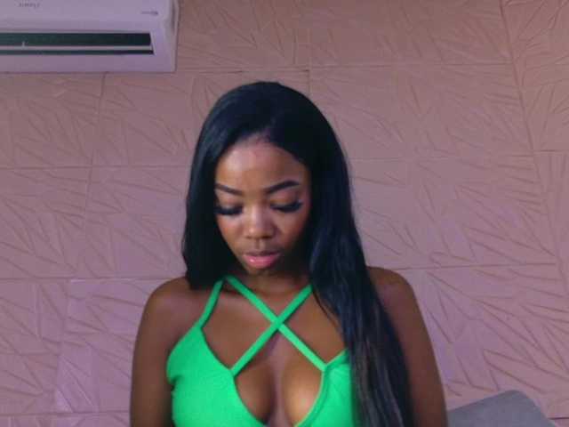 Nina-bae live cam on BongaCams