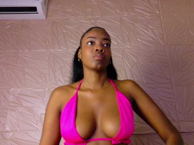 Nina-bae live cam on BongaCams
