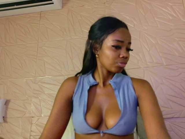 Nina-bae live cam on BongaCams