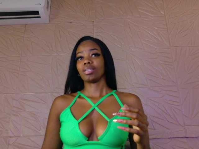 Nina-bae live cam on BongaCams