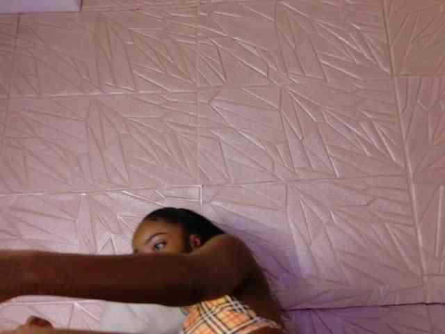 Nina-bae webcam