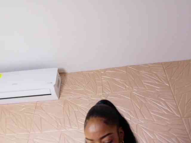 Nina-bae webcam
