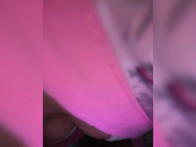 Dina7771 live cam on BongaCams