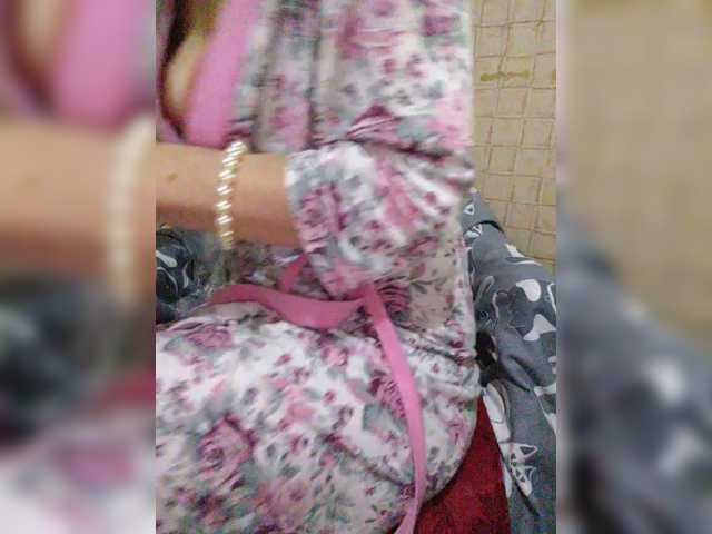 Dina7771 live cam on BongaCams