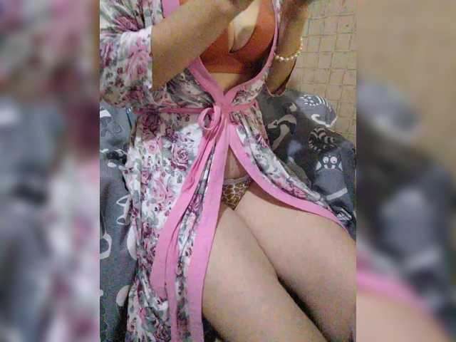 Dina7771, live now on BongaCams