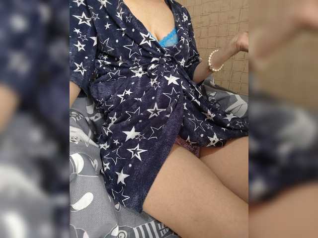Dina7771 live cam on BongaCams