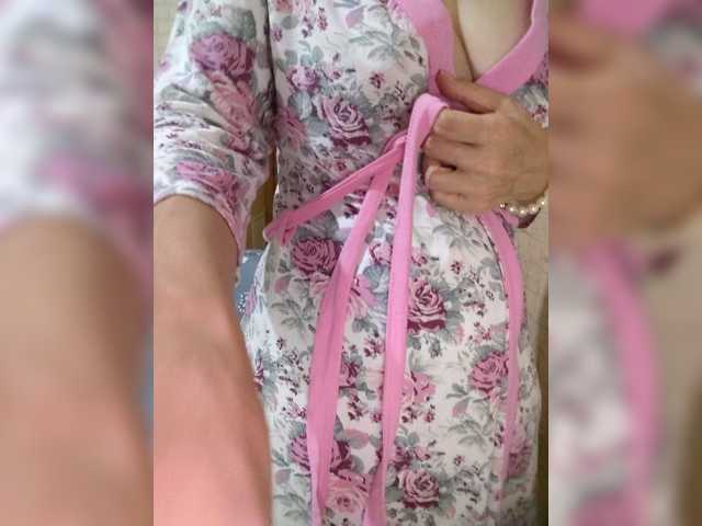 Dina7771 live cam on BongaCams
