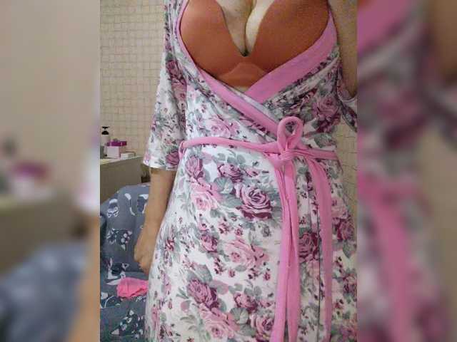 Dina7771 live cam