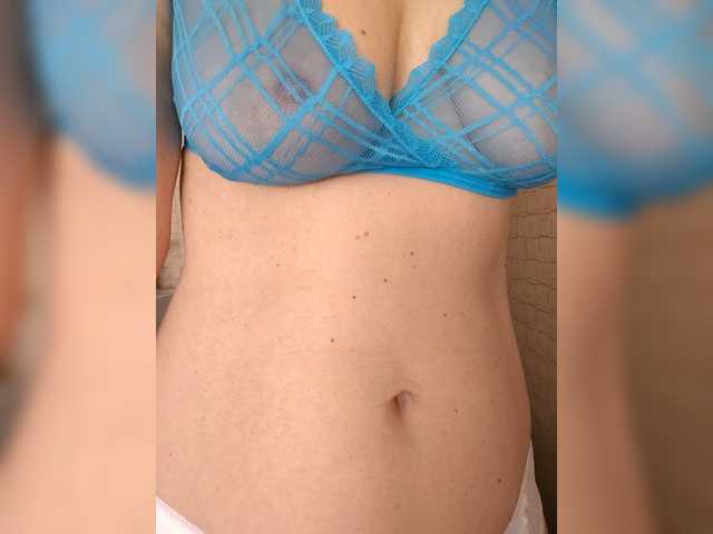 Dina7771 live cam on BongaCams