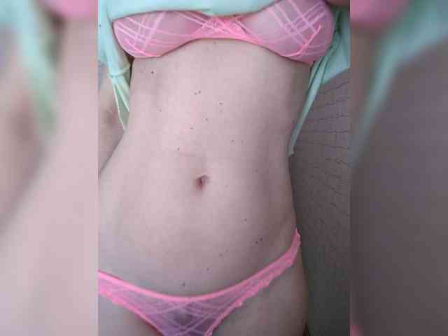 Dina7771 webcam