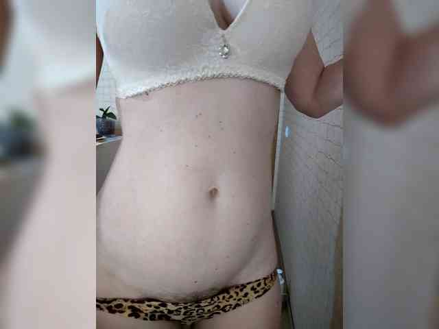 Dina7771 webcam