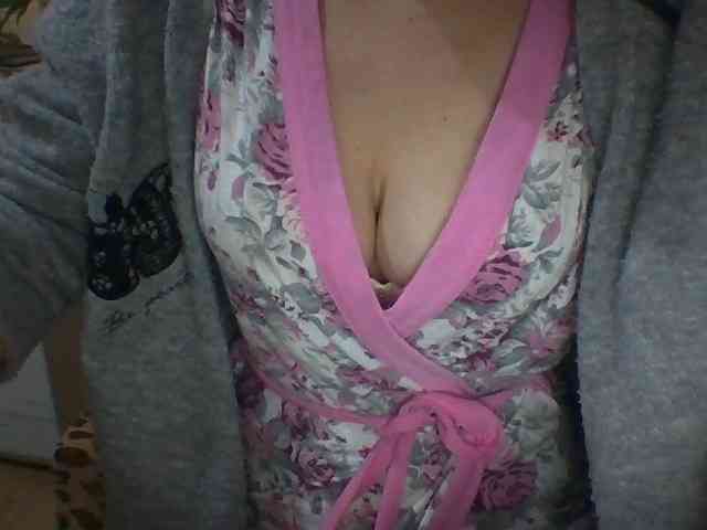 Dina7771 webcam