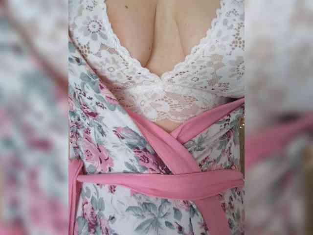 Dina7771 webcam